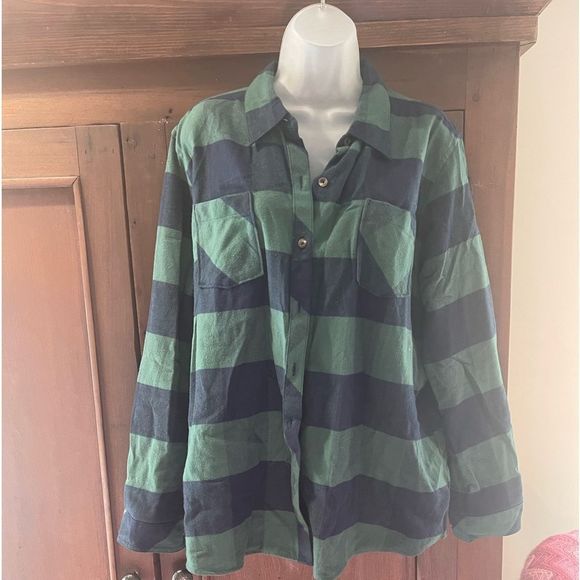 Natural Reflections Tops - Cozy flannel button up